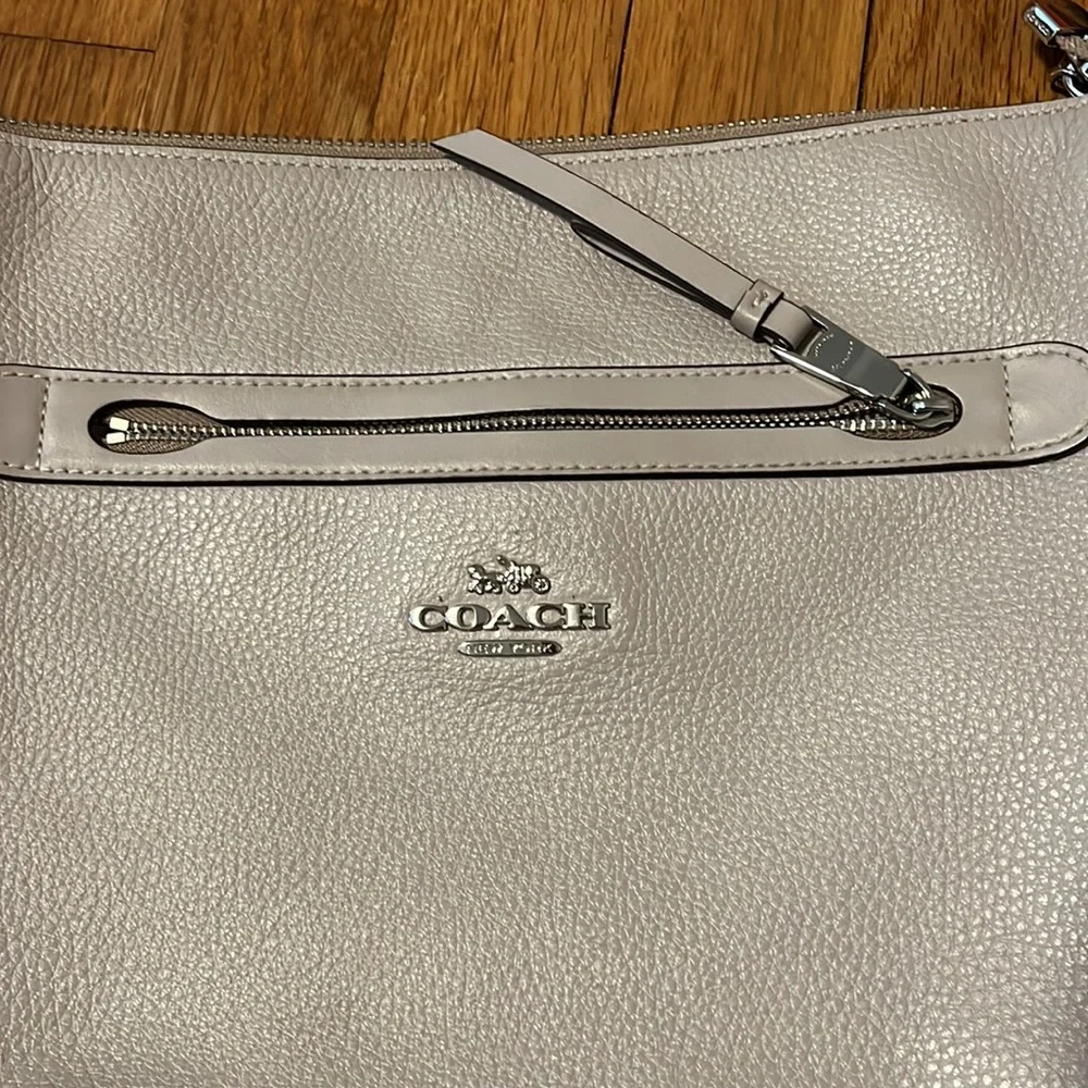 Coach Light Gray Pebbled Leather Crossbody‎ Bag